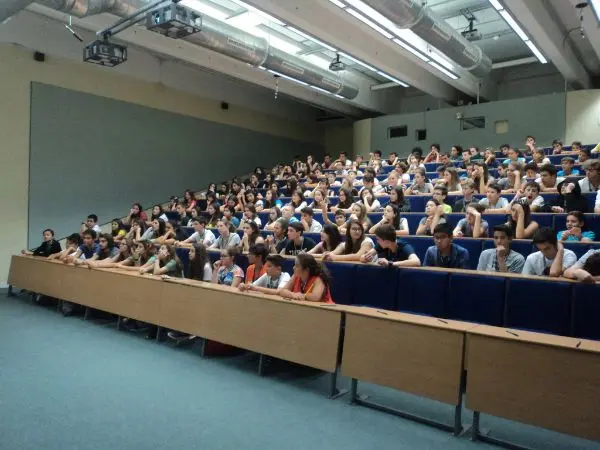 londra-egham-inghilterra-vacanze-studio-astrolabio-gruppo-calzolaro