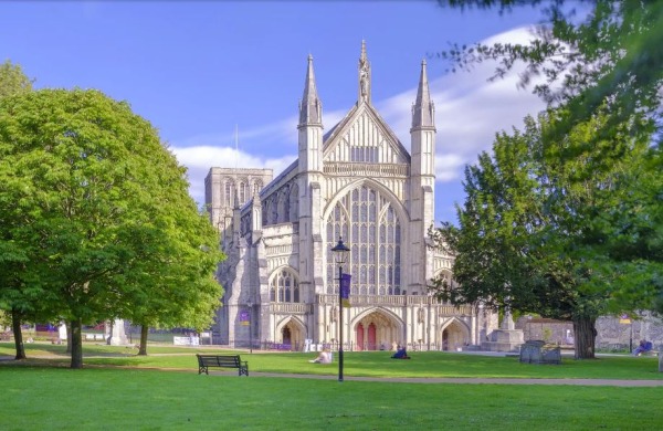 La cattedrale-di-winchester dove riposano i resti di Jane Austen
