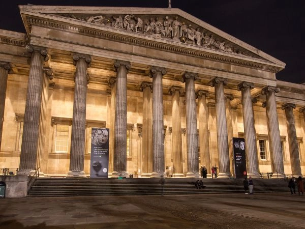 Passare la notte al British Museum.