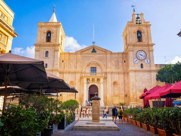 Visitare la Concattedrale di San Giovanni a La Valletta.