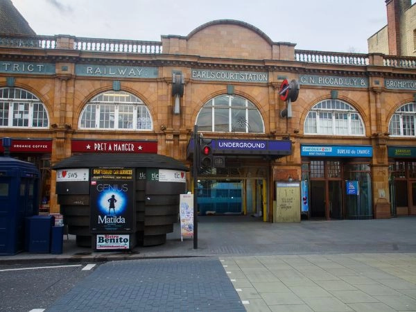 stazione della metropolitana di Earl's Court