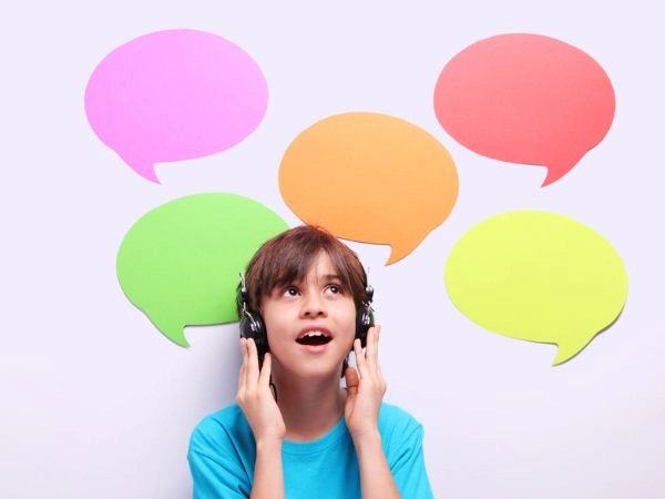 parlare ed ascoltare una lingua