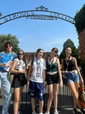 Londra Egham corsi di lingua inglese Vacanze Studio all'estero