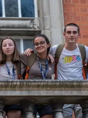studenti italiani in vacanza studio di due settimane al royal holloway